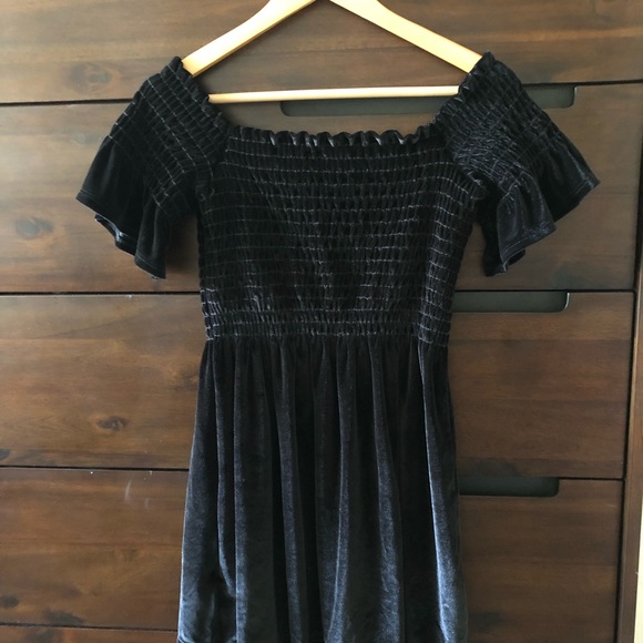 NWT! Urban Outfitters OTS Velvet Mini Dress! - Picture 7 of 8